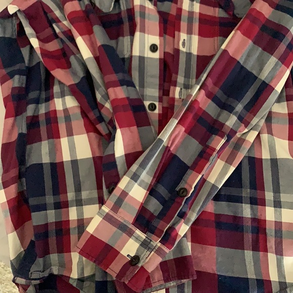 H&M flannel. - Picture 4 of 4
